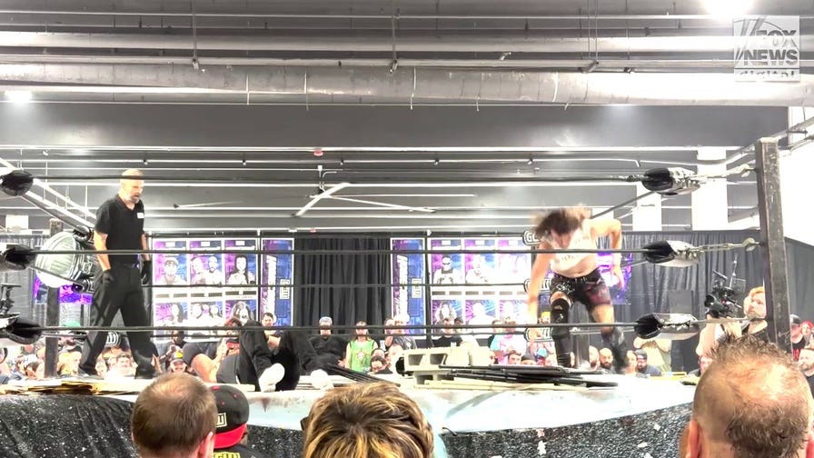 Pro wrestler uses Buffalo Bills helmet as weapon during GCW match