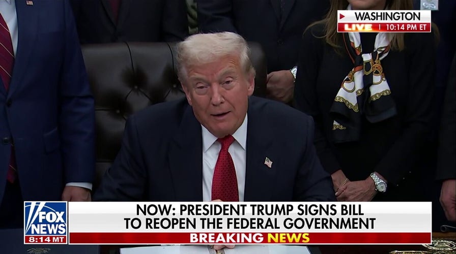 President Trump signs measure  to extremity  the authorities  shutdown