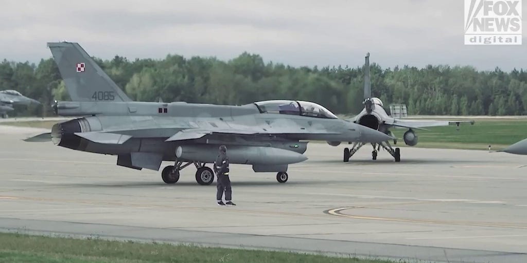 US and Polish pilots stand together on NATO's front line