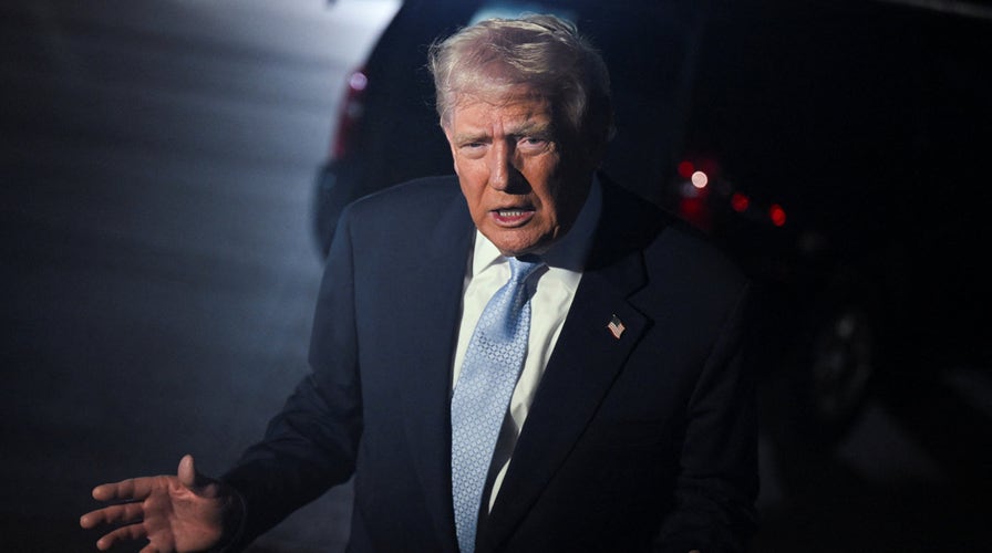  Trump returns to the White House aft  sojourn  to Mar-a-Lago