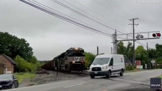 Van narrowly avoids being hit by train in Virginia - Fox News