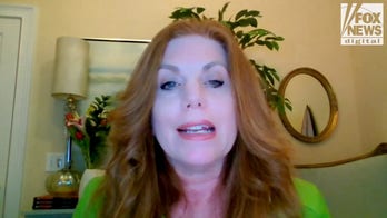 Expert explains how Britney Spears uses social media to be open with fans