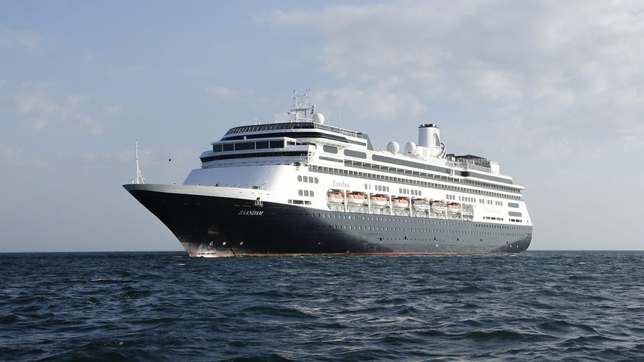 holland america cruises and covid