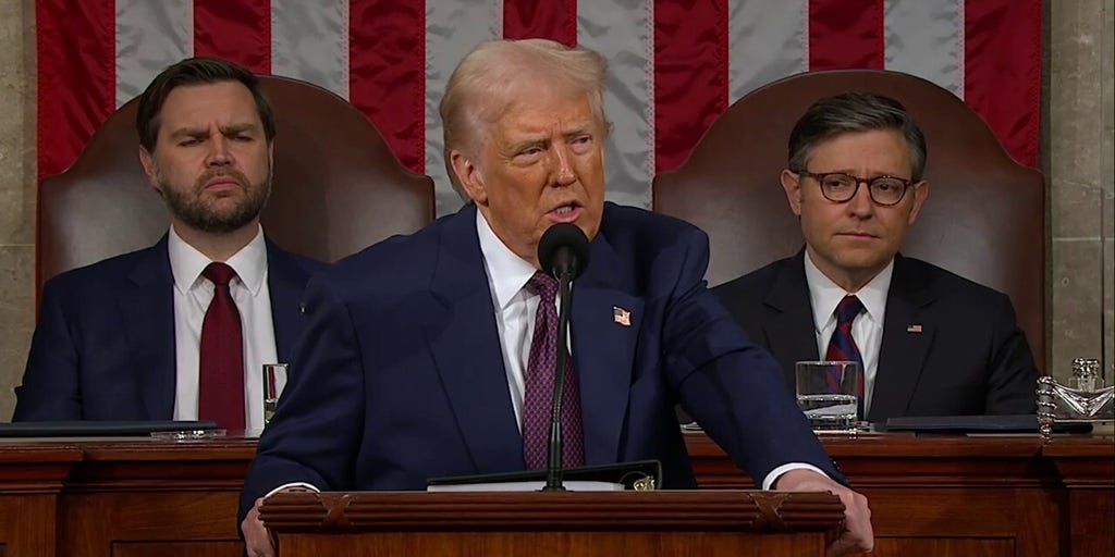 Trump calls out Sen. Warren while saying he is working to end conflict between Ukraine and Russia