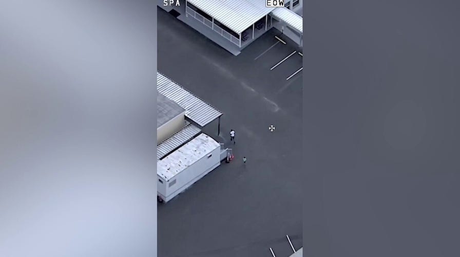 Florida man flees from cops, abandons young son while on foot: deputies