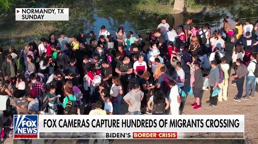 Fox News cameras capture hundreds of migrants illegally crossing border