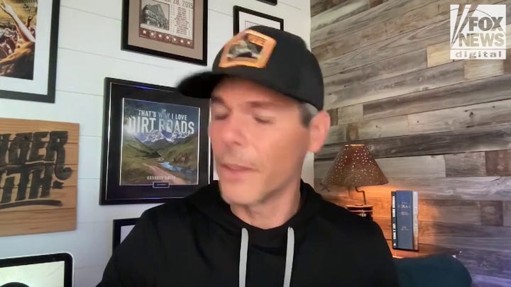Granger Smith hopes new book can help provide guidance for others struggling with grief