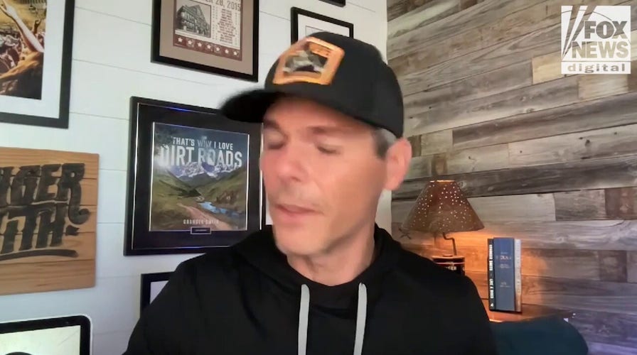 Granger Smith hopes new book can help provide guidance for others struggling with grief