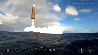 SpaceX Starship successfully splashes down in ocean