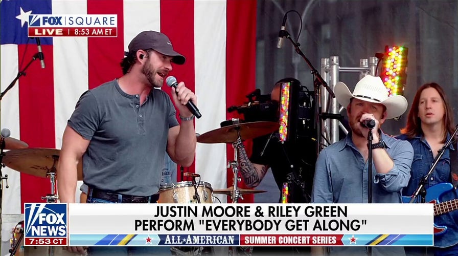 Justin Moore and Riley Green perform 'Everybody Get Along' on FOX Square
