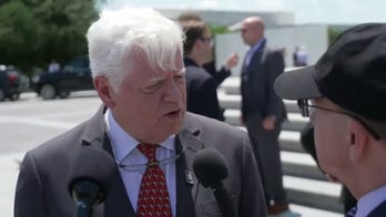 WATCH: House Dem clashes with Fox reporter over socialist candidates’ threat to Jeffries speakership