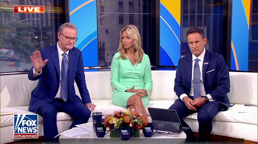 Steve Doocy: Trump should call for an end to 'violent rhetoric' against the FBI