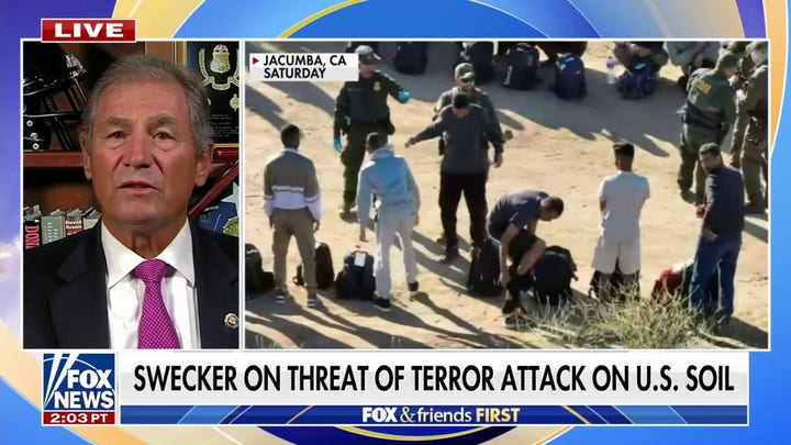 Former assistant FBI director warns against 'huge vulnerability' associated with border surge