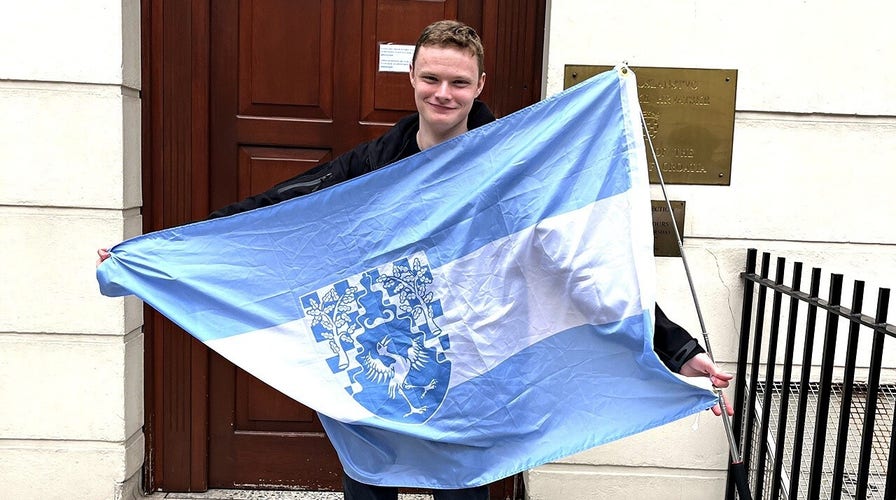 Man grabs patch of land, organizes citizens and declares a brand new country