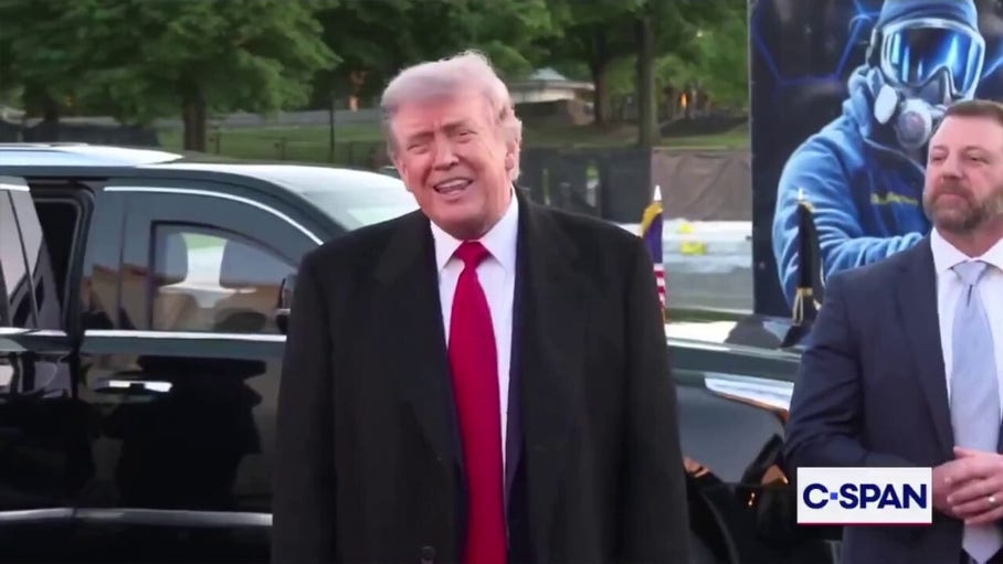 Trump calls out ABC reporter for asking 'stupid question' during heated Lincoln Memorial exchange