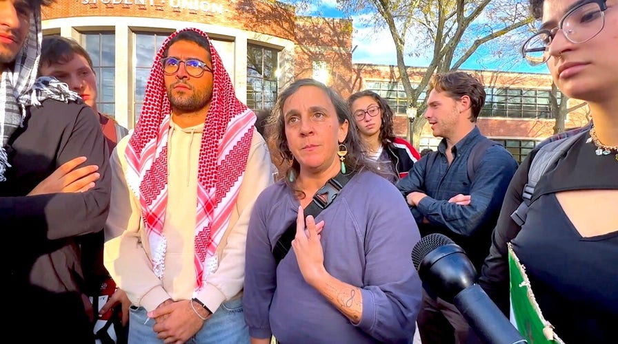  Lecturer at UMass Amherst spars with pro-Israel student