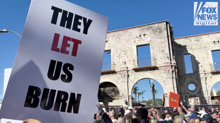 'They let us burn': Palisades Fire victims protest leadership, express frustration with lack of fire response