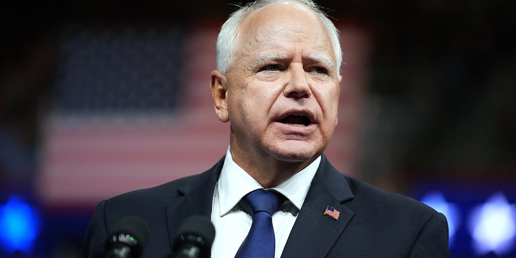 WATCH LIVE: Walz tries to rally voters after a warning from liberal magazine columnist