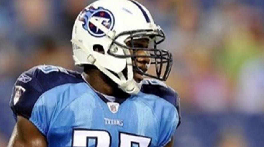 Former NFL player turned doctor combats COVID-19 chaos