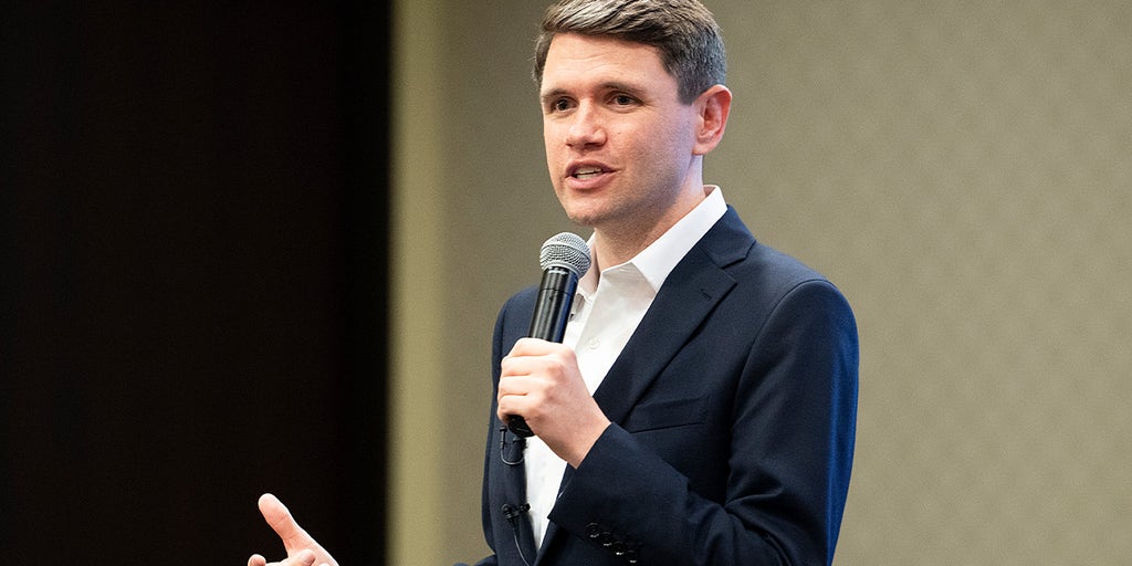 WATCH LIVE: Texas Democratic Senate nominee James Talarico holds Houston campaign rally