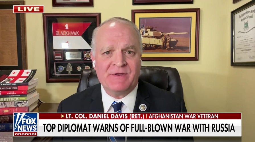 Retired officer says US 'shouldn't push too hard' against Putin