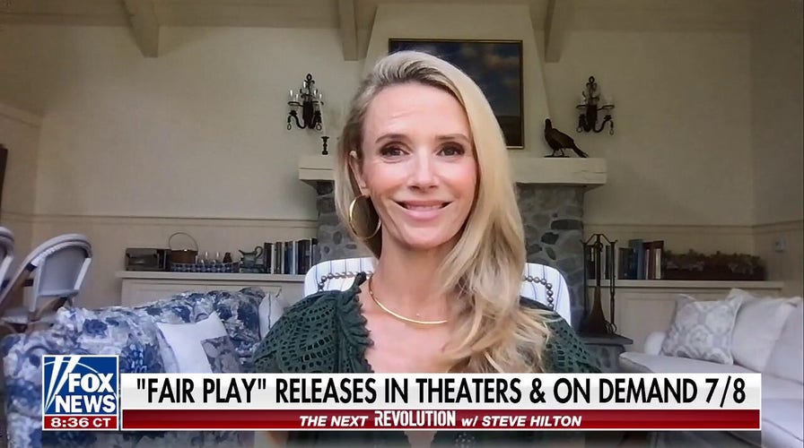 Highlighting the invisible labor of domestic women