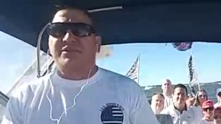 Pro-police and veteran boat parade attempts world record