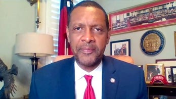 Pro-Trump Dem Vernon Jones calls for congressional investigations after being hounded by 'mob' in DC