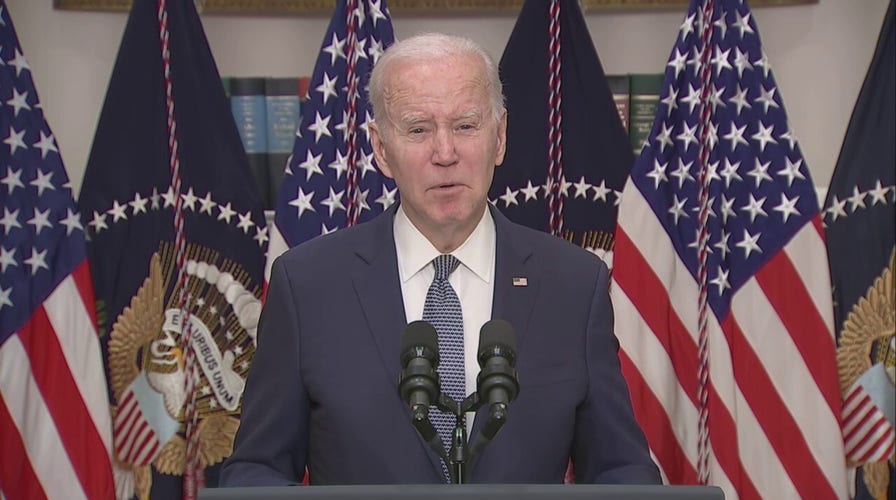 Biden avoids reporters' questions on bank collapses: 'See you in California'