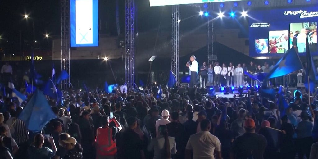 Honduran presidential candidate Nasry Asfura holds campaign rally