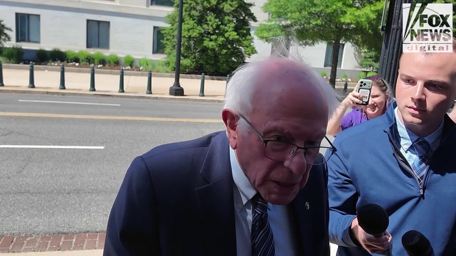 WATCH: Democratic senators attending D.C. meeting with Platner brush off scandal questions