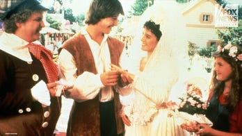 Jill Schoelen habla abiertamente sobre «Babes in Toyland» y tu Hollywood