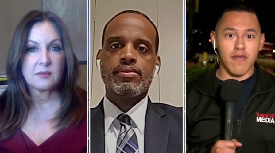 NYC Occupy City Hall protesters seen taunting NYPD officers