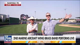 Country singer Justin Moore gets set for Fold of Honor's 'Rock 'n Jock' celebrity softball game
