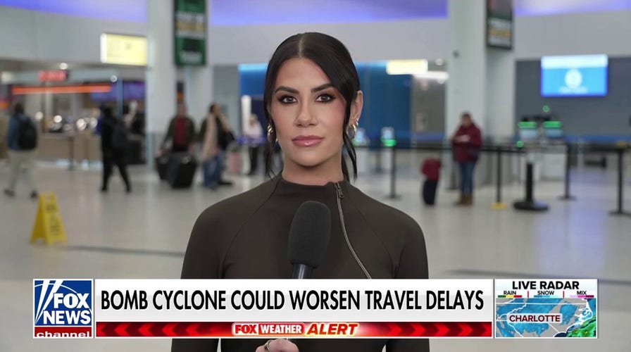 Un ciclón explosivo azota la costa este y deja sin electricidad a las Carolinas