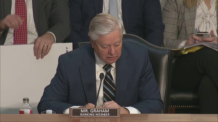 Sen. Lindsey Graham questions FBI Director Christopher Wray about terror threat to US