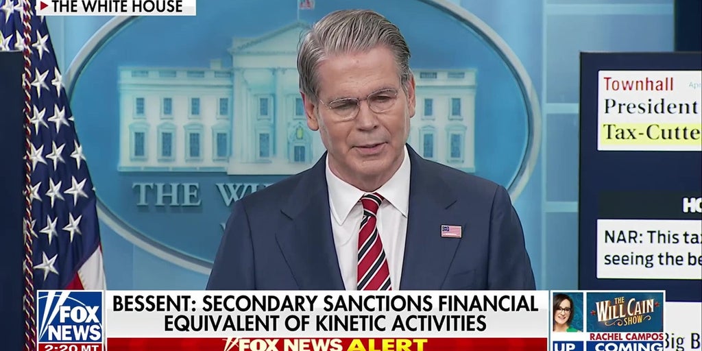 Iran’s internet shutdown is causing major economic damage to the country, FDD senior fellow says