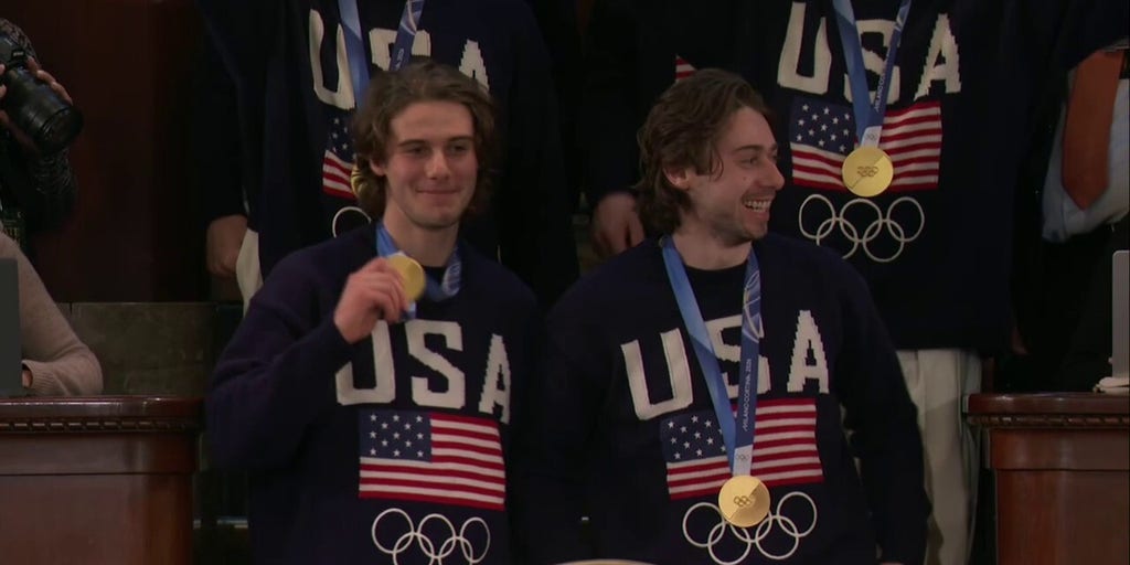 US Olympic men's hockey team receives standing ovation at State of the Union address