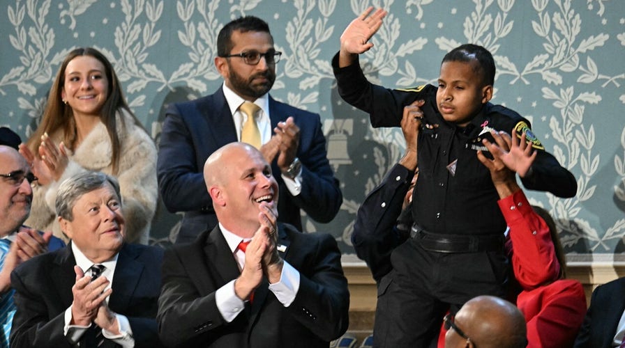  Trump recognizes young cancer survivor who dreams of being a police officer