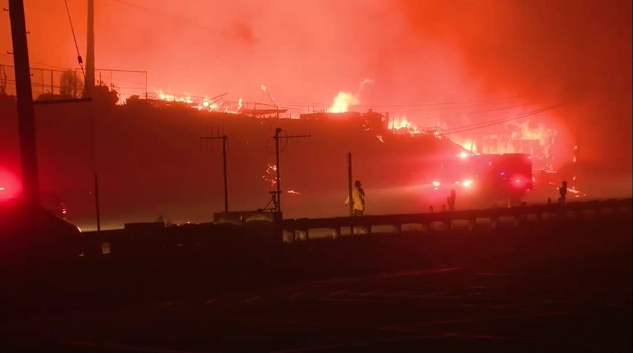 Los Angeles officials under pressure to rebuild following devastating fires