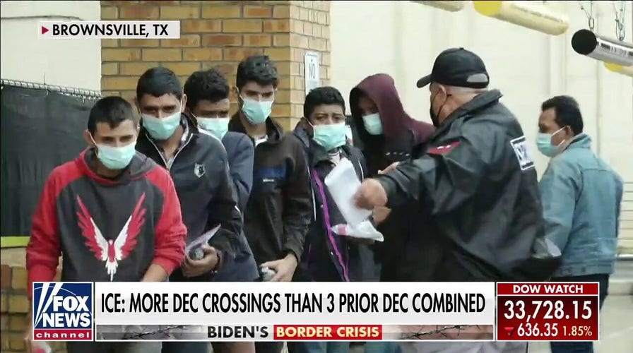 Fox News cameras catch mass migrant release in Texas