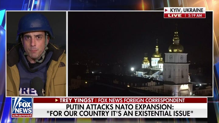 Fox reporter in Ukraine says he hears explosives
