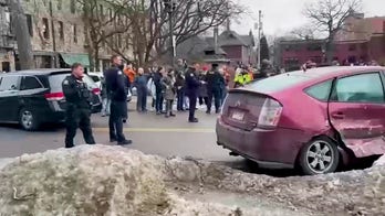 Vehicle believed to be pursued by federal agents crashes in St Paul