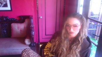 'Sopranos' star Drea de Matteo says James Gandolfini gave out expensive gifts during the show's run