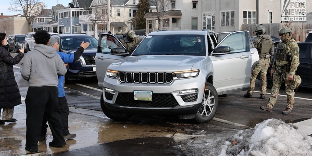 Agitators harass federal agents in Minneapolis
