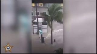 Video shows a temporary building swept away by Hurricane Ian's power - Fox News
