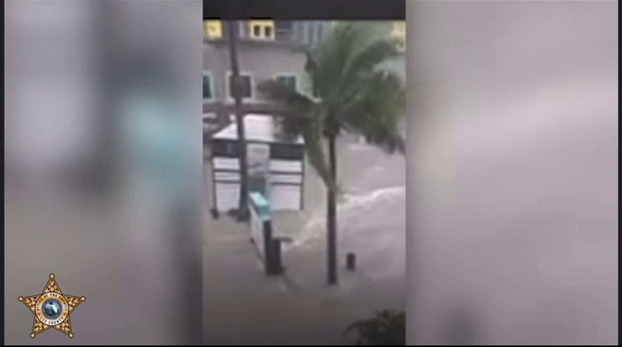 Video shows a temporary building swept away by Hurricane Ian's power