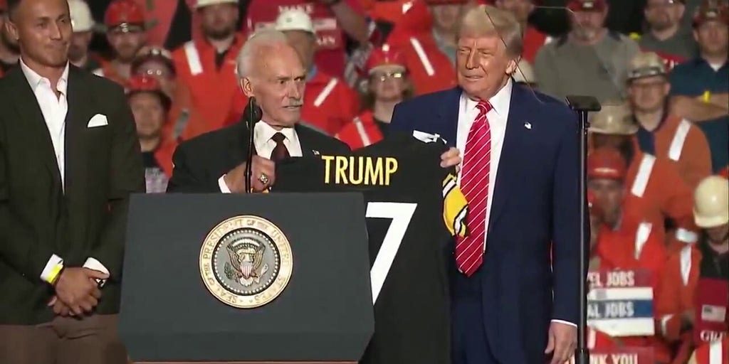 Trump Endorses Rudolph at Steelers Rally