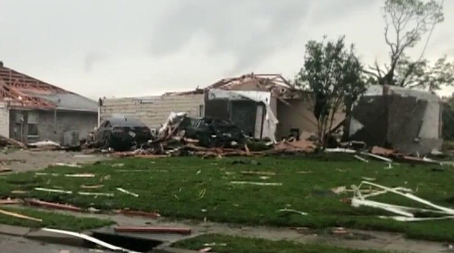 Death toll climbs after deadly storms tear through the South