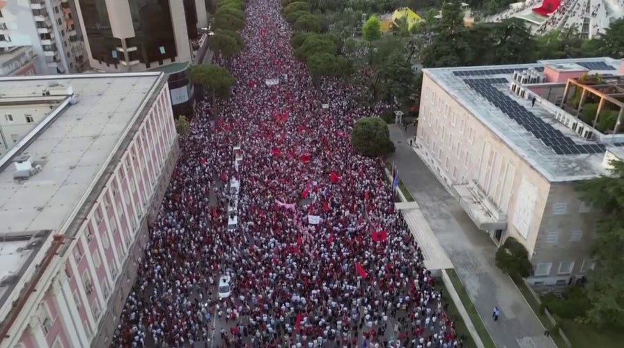 Albanians protest against government corruption
